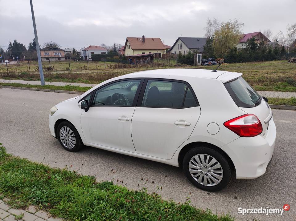 Toyota Auris 16 132 benzyna 2011 Wysokie Mazowieckie