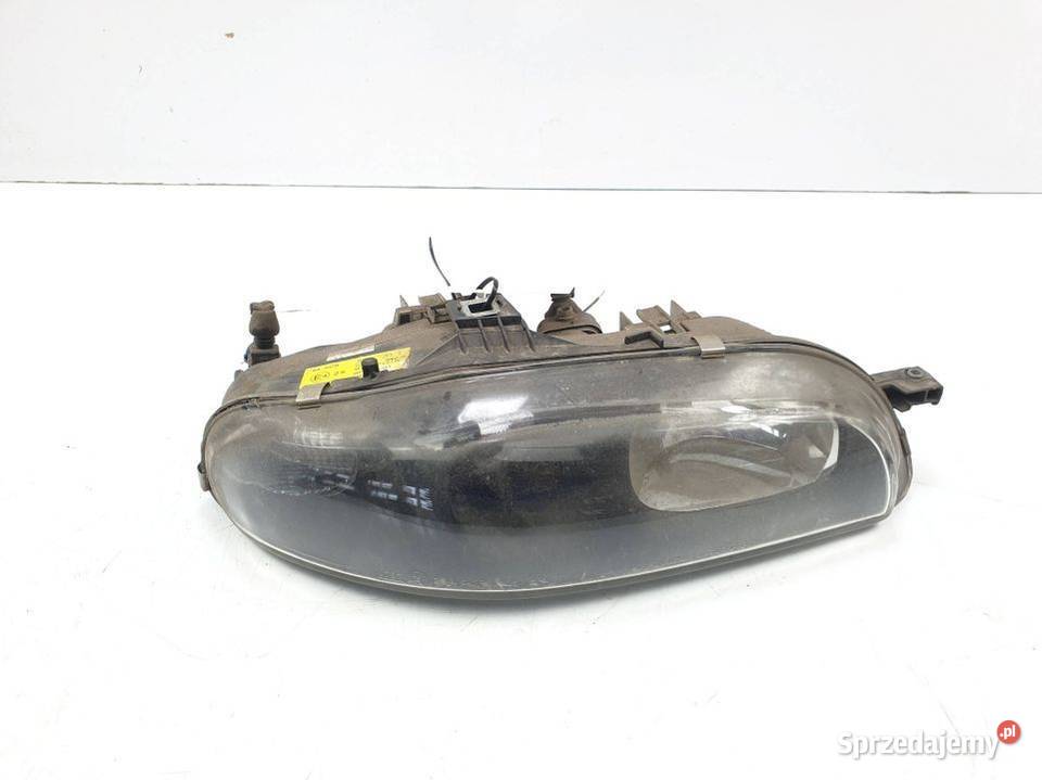 LAMPA PRAWA PRZÓD FIAT BRAVA Lipno