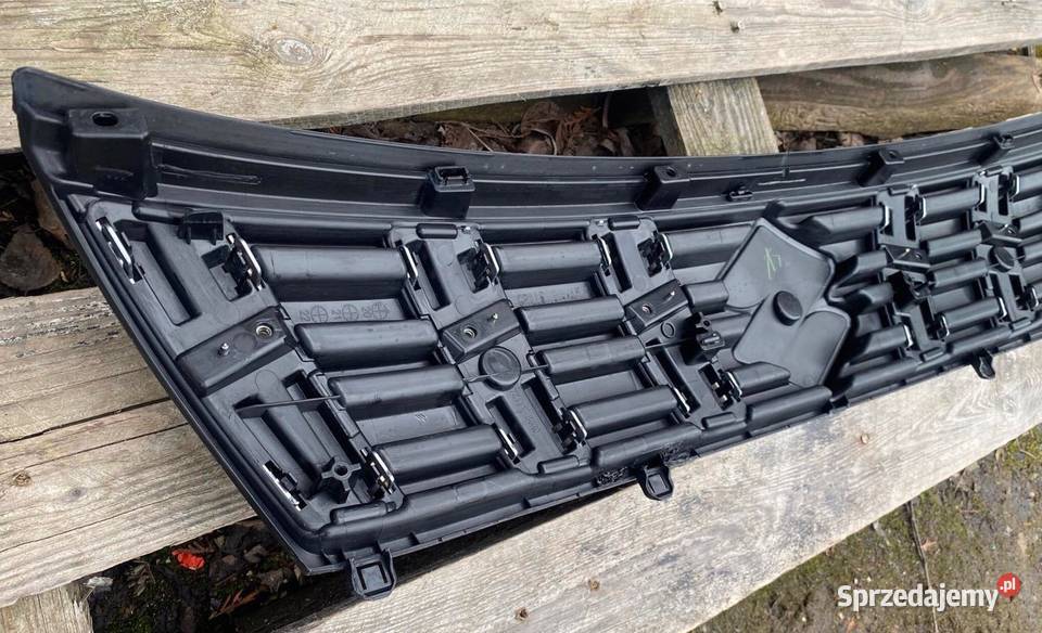 Suzuki Vitara II lift Grill atrapa przód