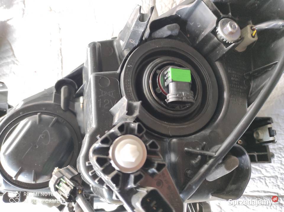 Lampa prawa przednia Mazda CX3 MAZDA 3 Biskupice