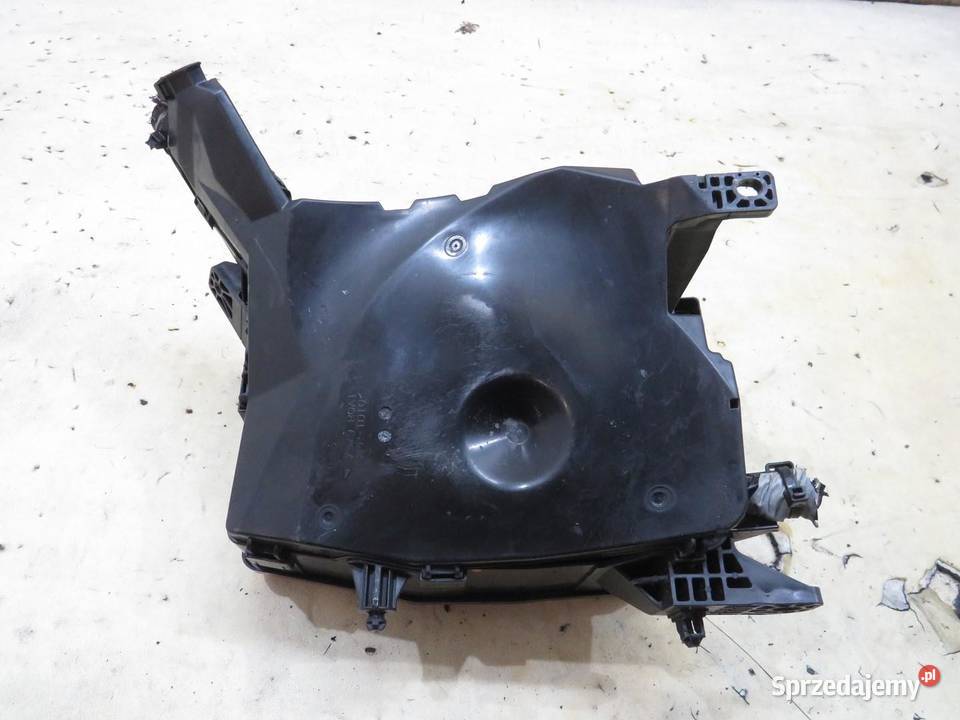 SKRZYNKA BEZPIECZNIKÓW AURIS II LIFT 16 D4D