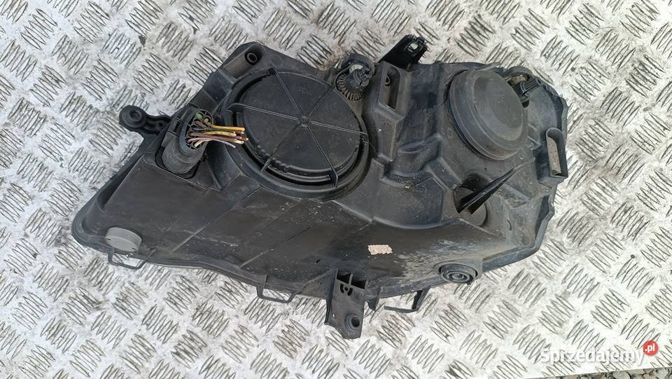 LAMPA REFLEKTOR PRZEDNIA PRZÓD PRAWA VW POLO 9N