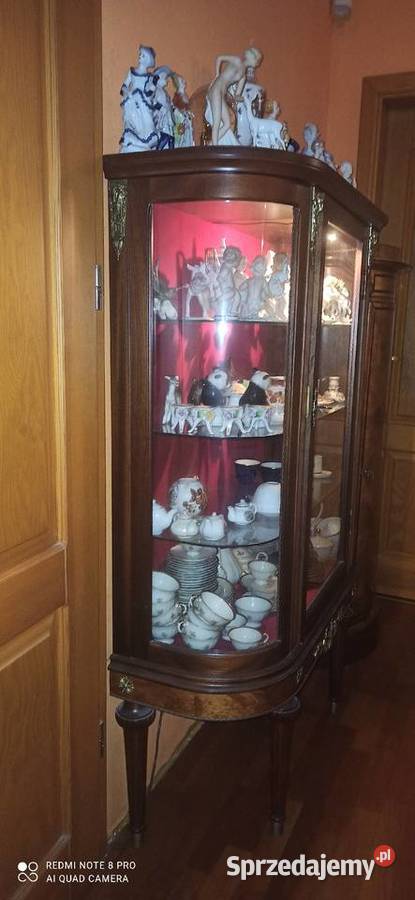 Serwantka Witrynka Intarsje
Przepiękna pomorskie sprzedam