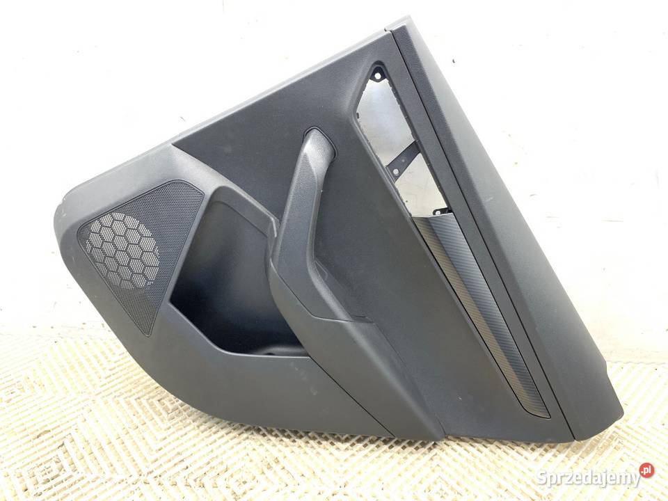 BOCZEK DRZWI LEWY TYŁ SKODA KAROQ SUV TAPICERKA Tapicerki samochodowe sprzedam