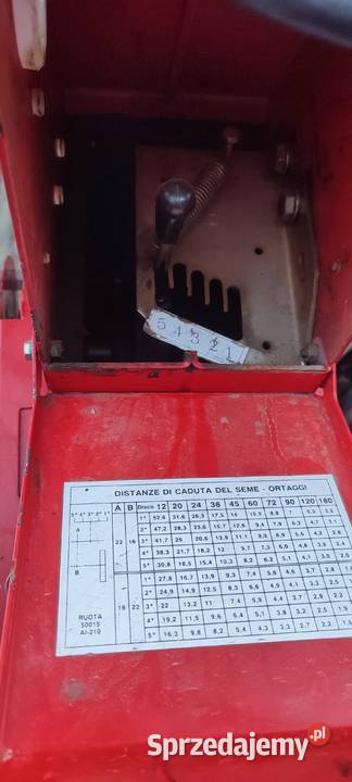 Siewnik pneumatyczny do warzyw Agricola Italiana mazowieckie Radzanowo