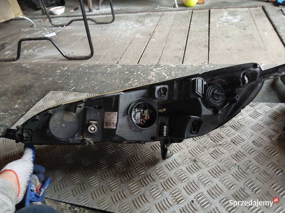 Lampa prawa przednia Peugeot 407 Radłów