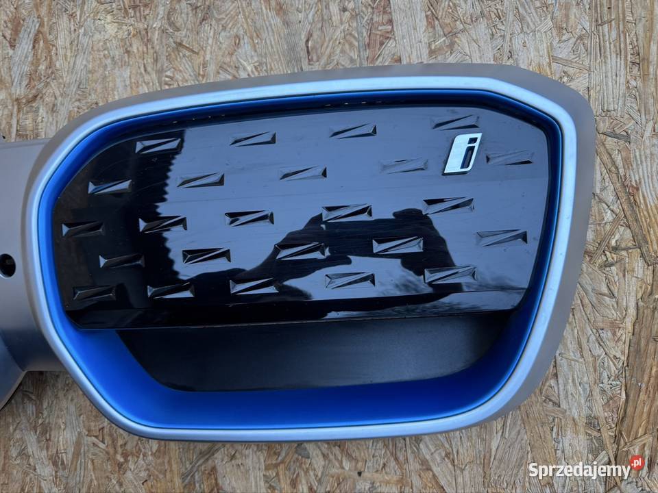 Grill atrapa chłodnicy BMW ix3 G08 kamera