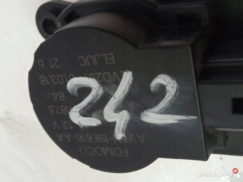 SILNICZEK NAGRZEWNICY KPL 4 AV6N19E616AA Ford świętokrzyskie