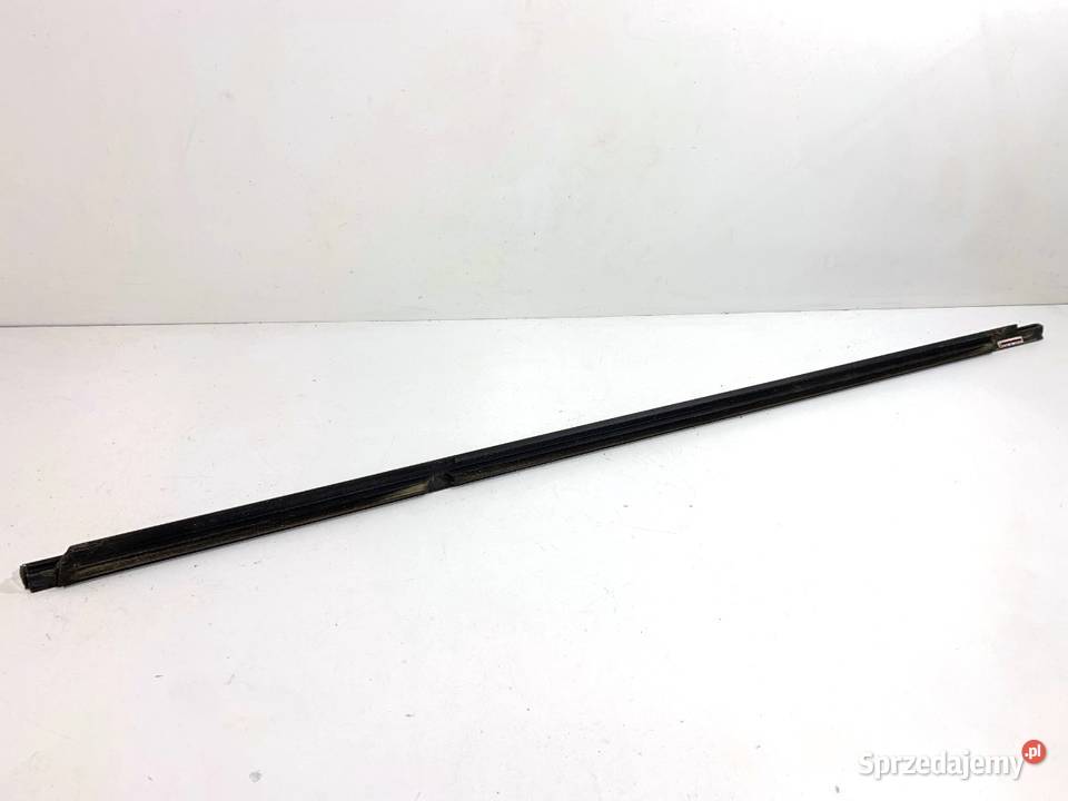 LISTWA ZGARNIAJĄCA TYŁ PRAWY VW TOURAN osobowe