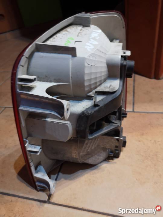 Lampa tylna lewa VW TURAN Margonin sprzedam