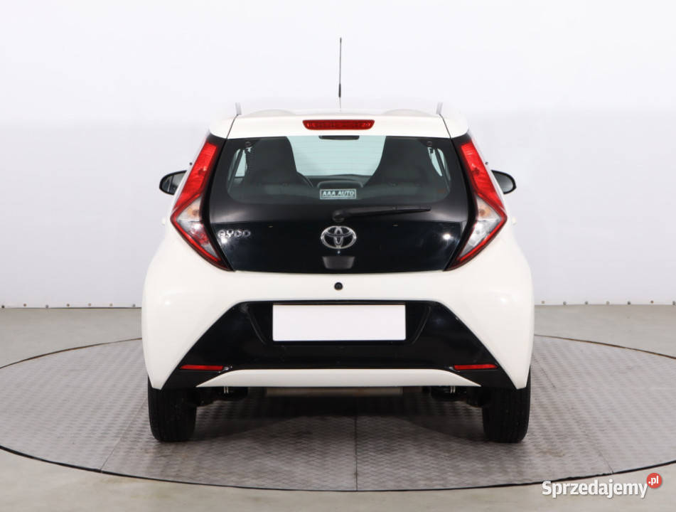 Toyota Aygo 10 VVTi Hatchback mazowieckie