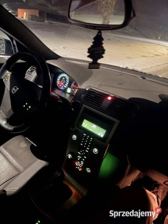 Volvo v50 20d hak Jarocin