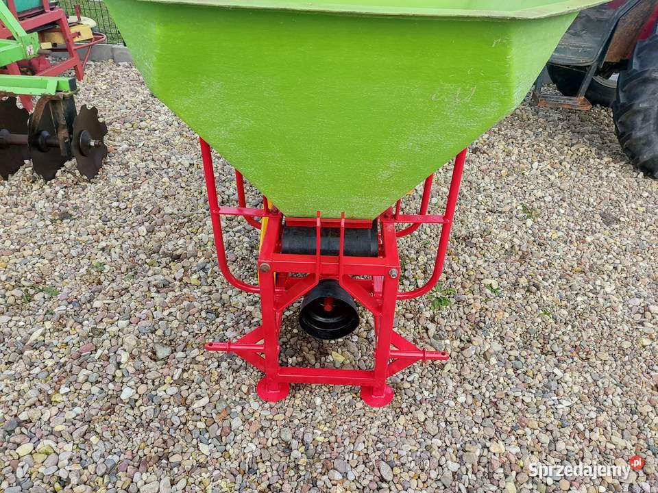 Rozsiewacz siewka posypywarka do soli piasku Rozsiewacze nawozów Cielądz