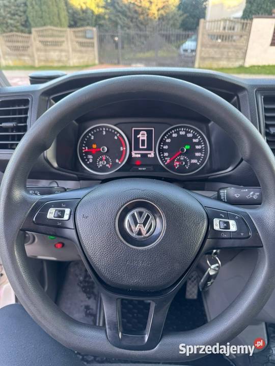 Volkswagen Crafter plandeka z windą automat kupiony w polskim salonie łódzkie Zgierz