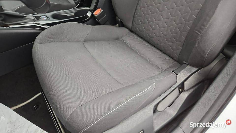 Toyota Corolla Hybrid GPF Comfort Z Polskiego 1798cm3 Warszawa sprzedam