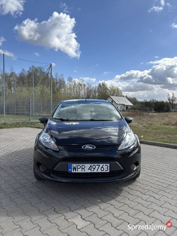 Ford Fiesta 14 TDCi 2011 nieuszkodzony