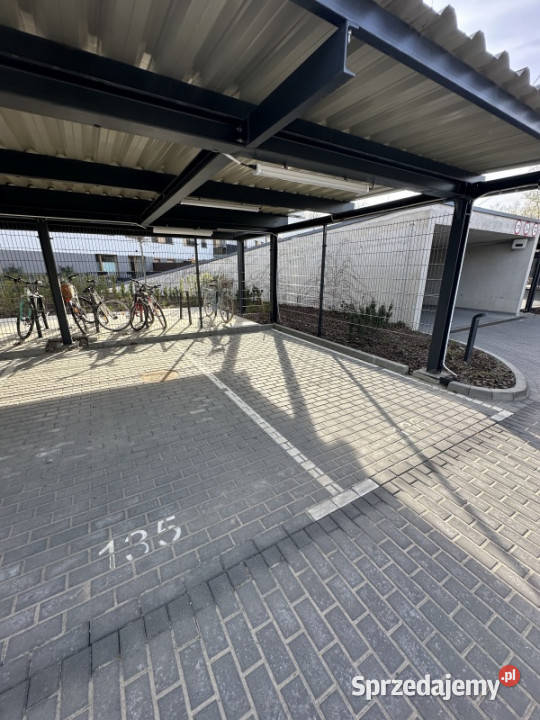 Kawalerka 2607 m ogródek 32 m miejsce postojowe Warszawa sprzedam