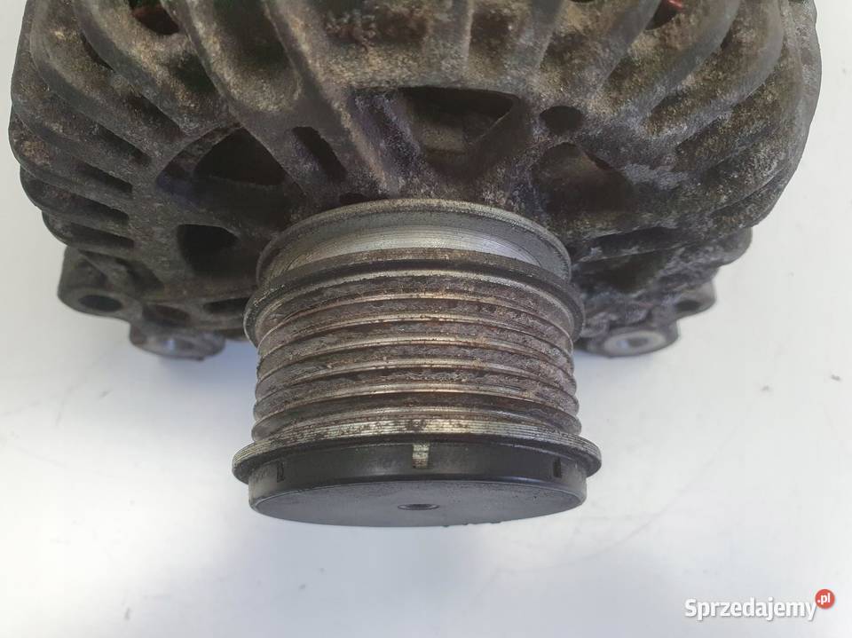 VW Golf V 20 SDI ALTERNATOR 06F903023C valeo