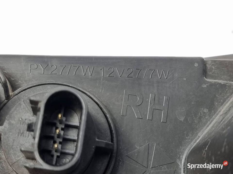 LAMPA PRAWA PRZÓD FIAT FREEMONT