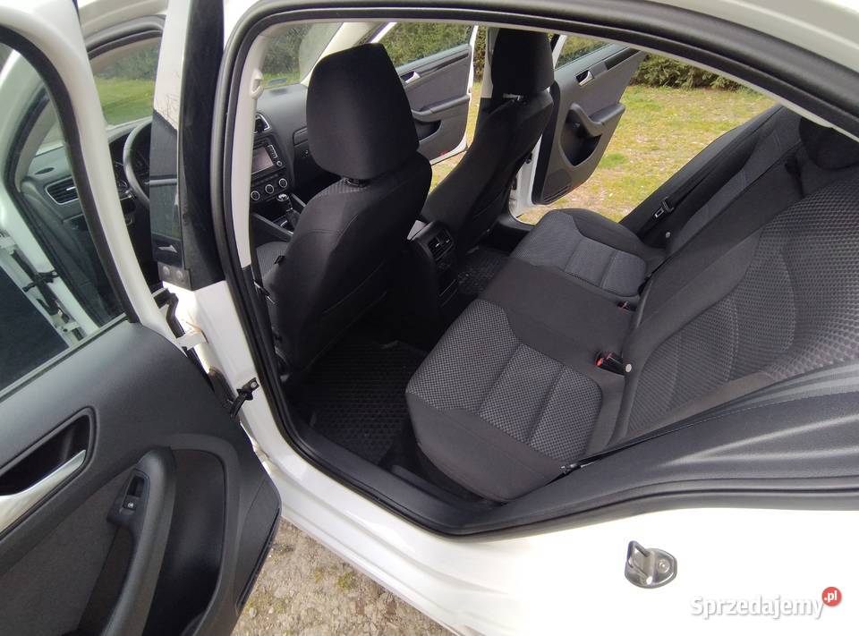 Volkswagen Jetta 16 TDI 173 Sedan / Limuzyna Wyręby