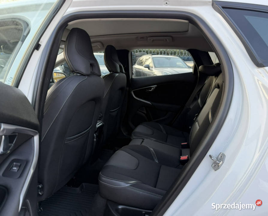 Volvo V40 D3NaviLEDPanoramaGwarancja II 2012 serwisowany w ASO V40 Kamienna Góra