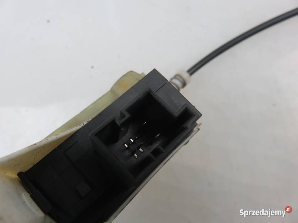 PODNOŚNIK SZYBY PRAWY PRZEDNI AUDI A6 C6