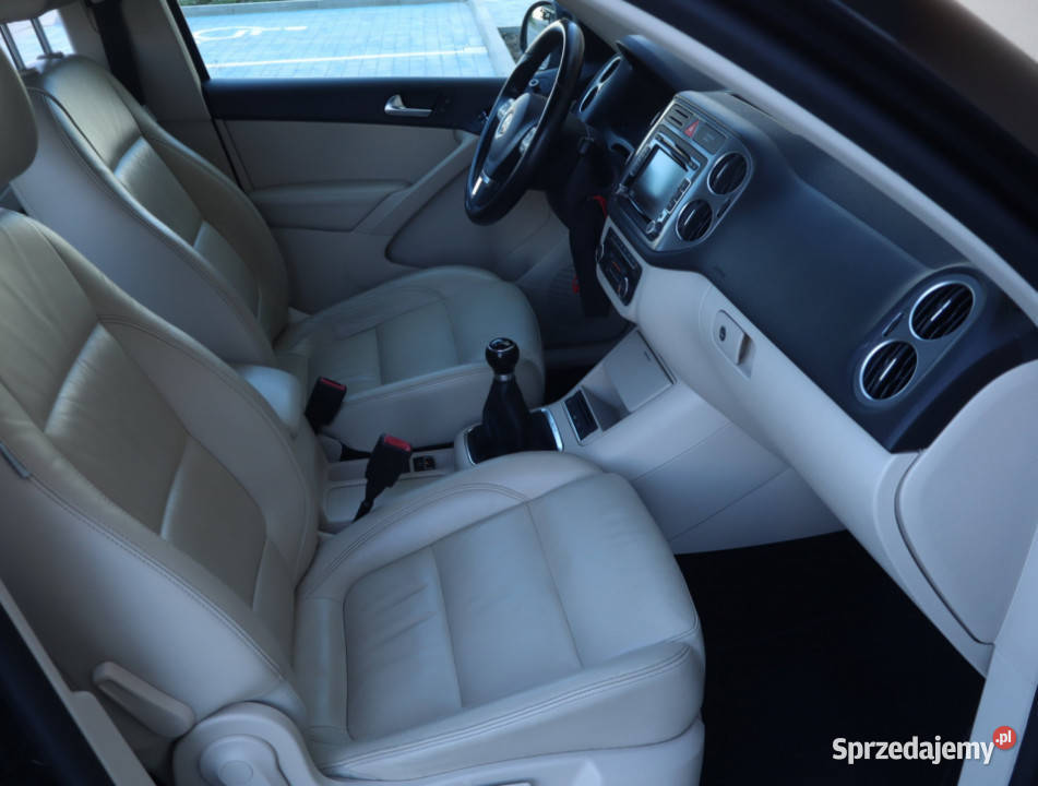 VW Tiguan 20 TDI światła przeciwmgielne sprzedam