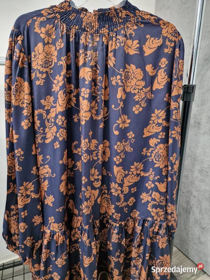 Sukienka Stójka Falbaną Pasek Żywiec