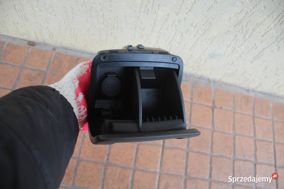 POPIELNICZKA TUNELU TYŁ CITROEN C5 III X7