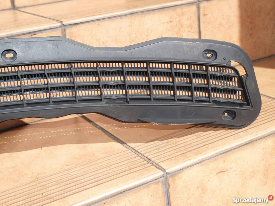 Mercedes E klasa W210 kratka wlot powietrza Kalisz