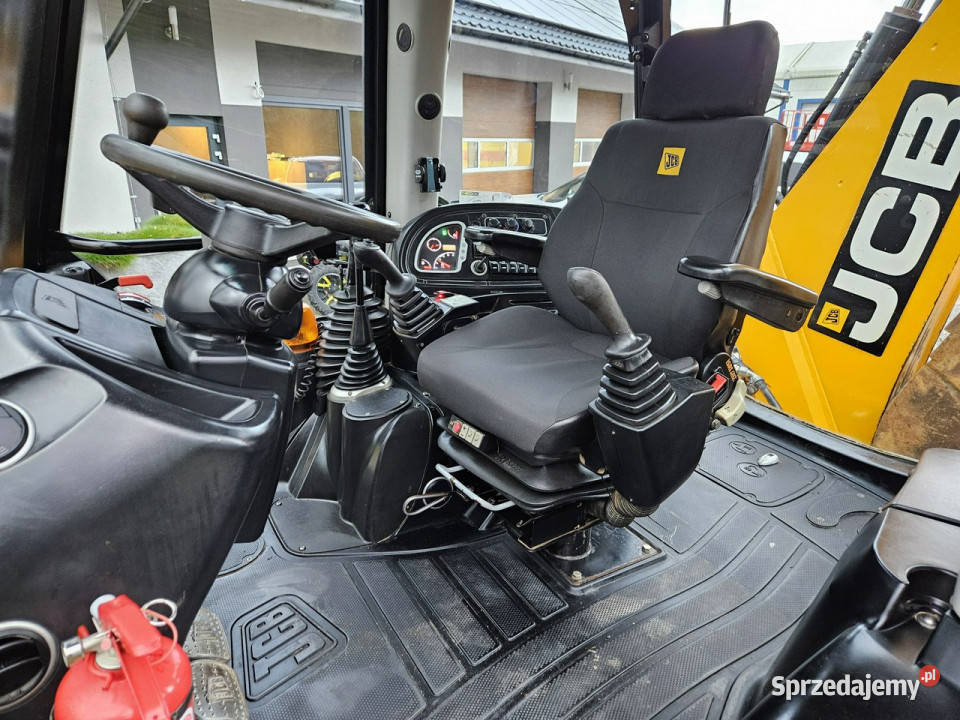 standardowa JCB 3CX Koparkoładowarka JCB 3CX AEC Skępe