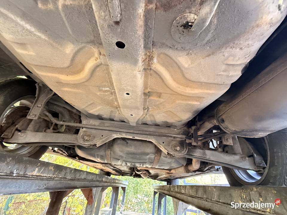 Mitsubishi Carisma 16 100 benzyna pierwszy radio świętokrzyskie
