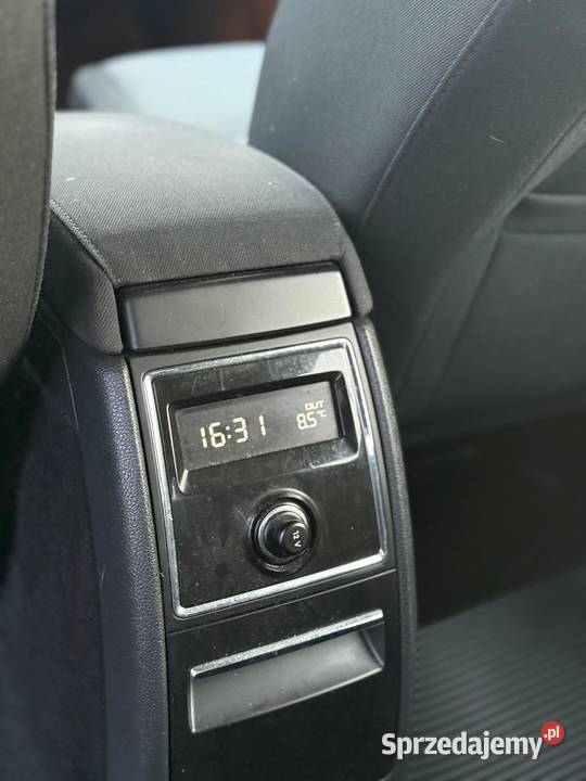 Skoda Superb II 14 14 Benzyna 122 2011r 296 000 gniazdo AUX Częstochowa