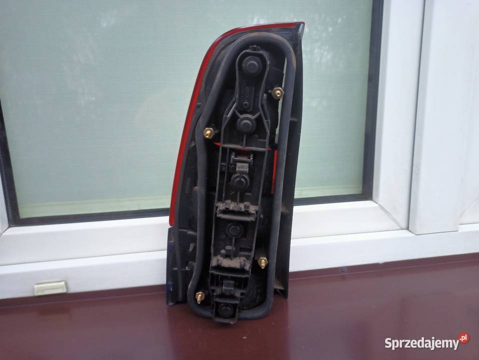 Seat Cordoba Vario kombi lampa tył tylna prawa sprzedam