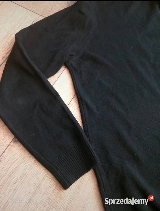 Czarny basic golf uniwersalny idealny na jesień Kietlów