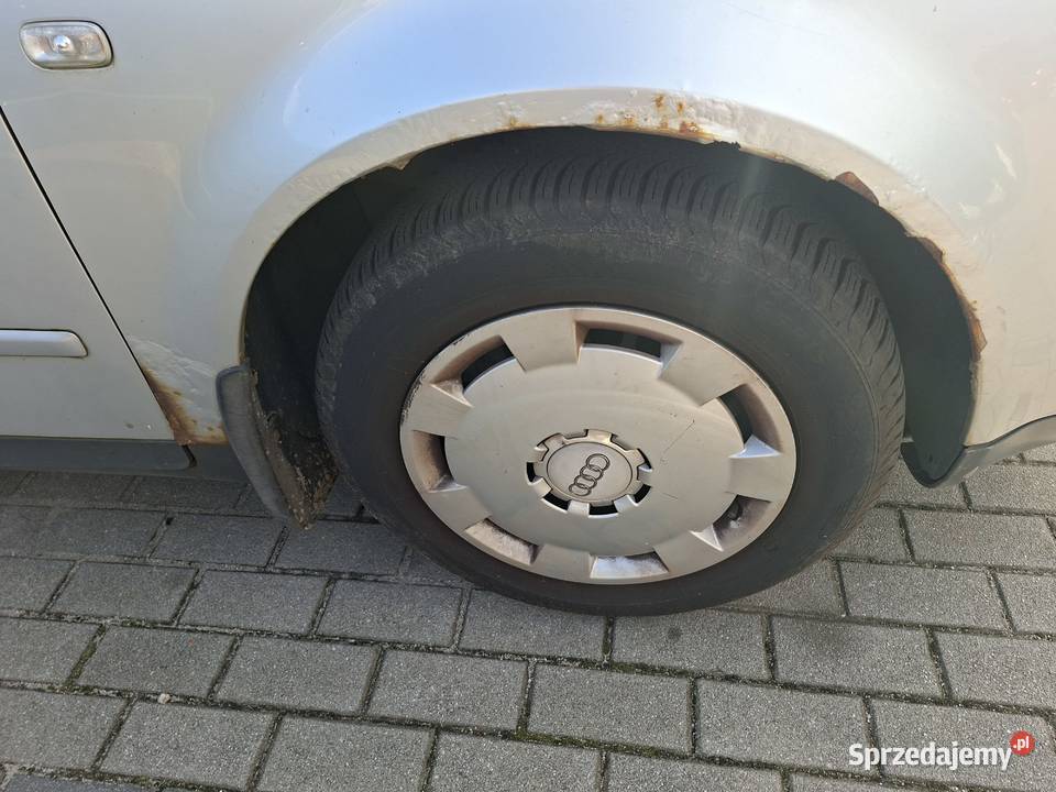 Audi A4 B6 2000r 20 Benzynagaz 96KW manualna Rumia