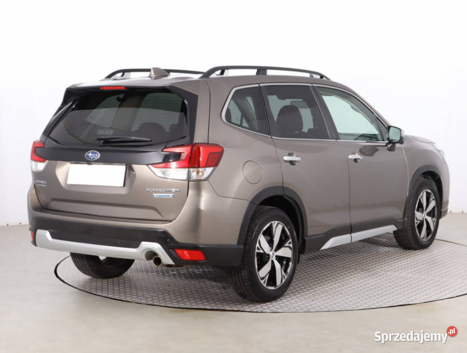 Subaru Forester 20 eBoxer MHEV światła przeciwmgielne Forester Piaseczno