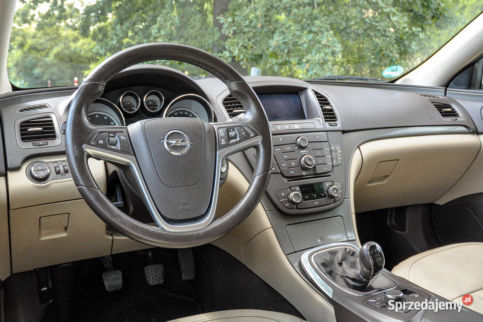 Opel Insignia 20T 220 164 Skóry manualna