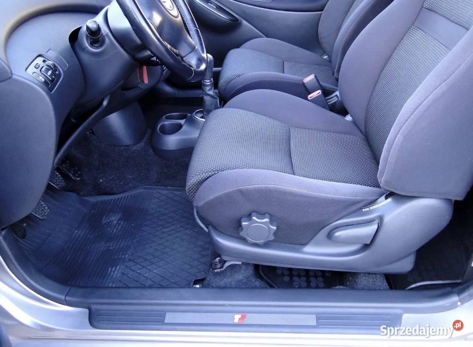 Toyota Yaris 15TS Sport Oryginal klimatyzacja sprzedam