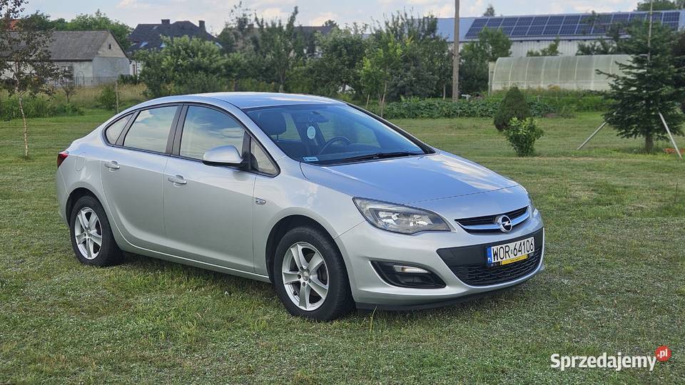 Opel Astra J Sedan 14 Turbo 140 LPG Salon Kańkowo