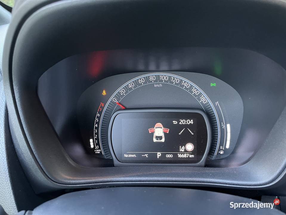 TOYOTA AYGO X 10 BENZYNA AUTOMAT 2022R benzyna Choroszcz