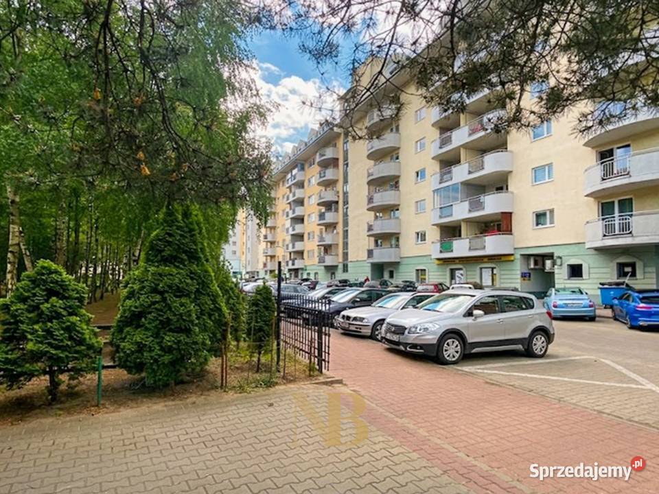 2pok z widokiem na zieleń Powstańców Śląskich Rok budowy 2002 Warszawa