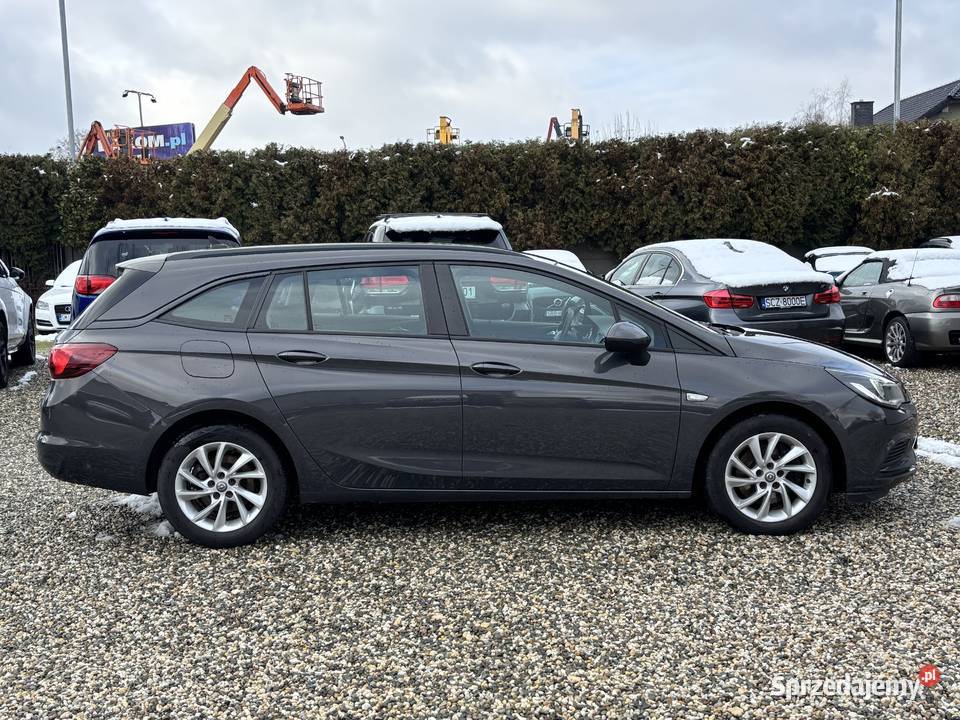 Opel Astra Gwarancja Rok produkcji 2016 Paniówki sprzedam