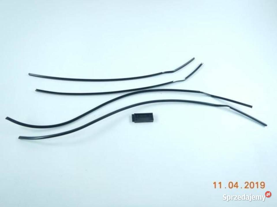 LISTWA LISTWY DRZWI FORD CROWN VICTORIA 0304