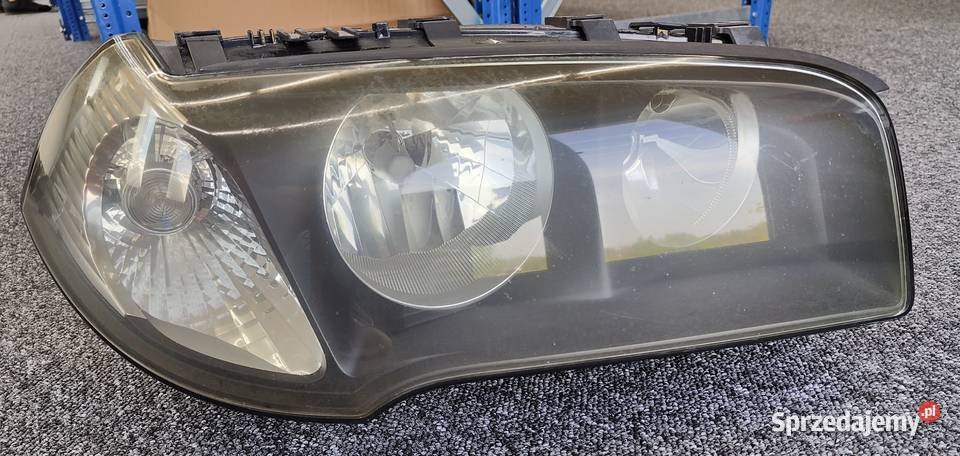 Reflektor BMW X3 E83 EU lampa halogenowa prawa Kielcza