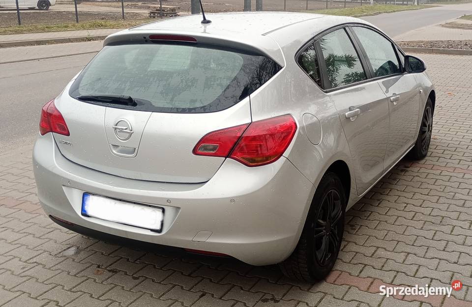Opel Astra J automat benzyna super stan ESP Brodnica