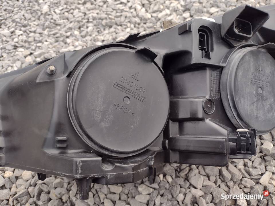 Lampa XENON prawa przód Peugeot 308 T7 RCZ CC Tarnów