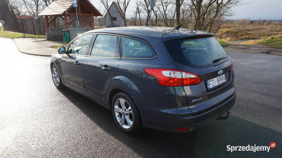 Ford Focus zarejestrowany ubezpieczony Gwarancja Rok produkcji 2011
