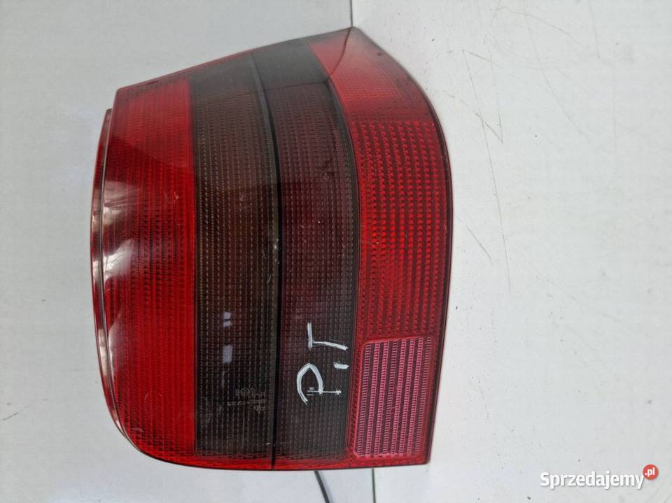 LAMPA PRAWA TYŁ VOLKSWAGEN GOLF IV 1J6945257 Lipno