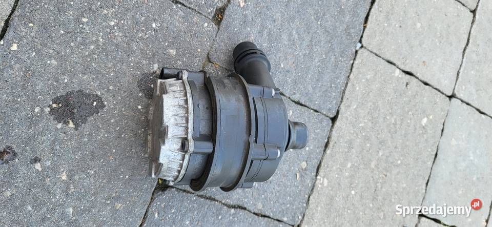 Pompa wody Mercedes osobowe Świdnik